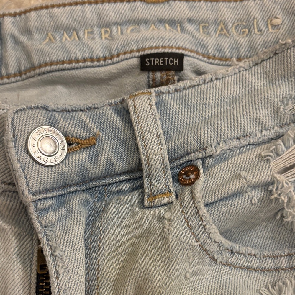 American Eagle Outfitters Light Blue Ripped Jean Shorts - Picture 4 of 4